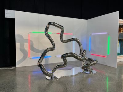 Gregor Kregar, Infinite Loop (2024). Stainless steel, 250 x 280 x 150cm. Photo: Sam Gaskin.