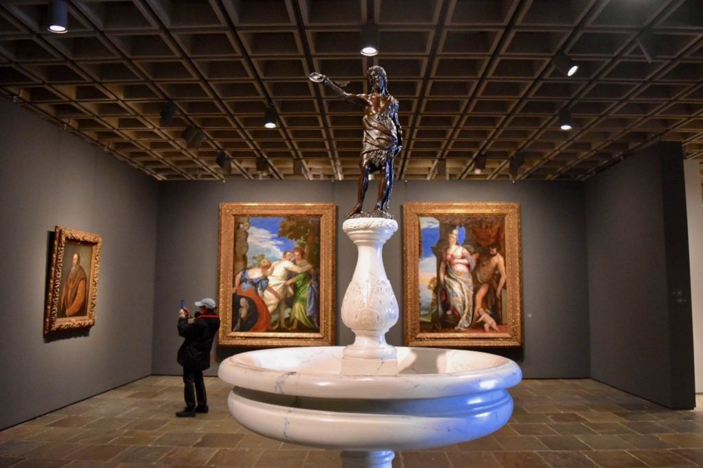 Francesco da Sangallo, St. John Baptizing and Giovanfrancesco Pagni, holy water font, at the Frick Madison. (Photo by Ben Davis)