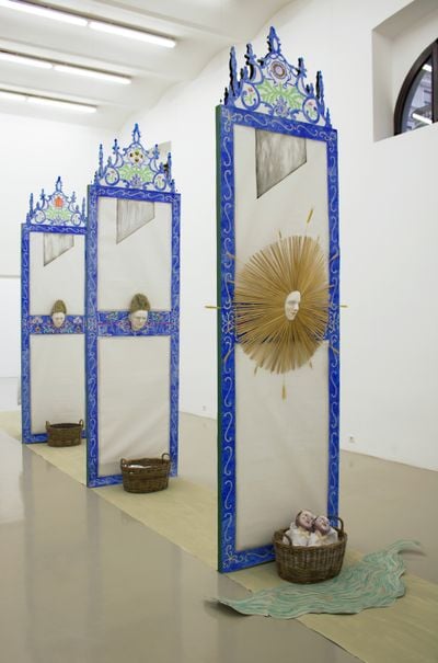 Agnes Scherer, Strawfires (2019/2024). Mixed-media installation. Dimensions variable.