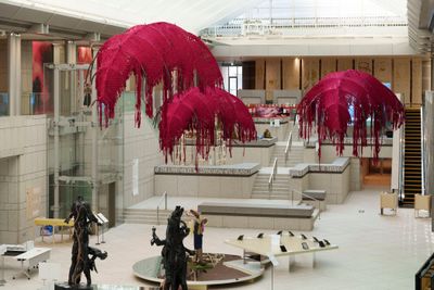 Sandra Mujinga, And My Body Carried All of You (2024). Suspended from the ceiling, consists of steel, fabrics, and wires, measuring 3 x (2.09 x 3.5 x 6.8 m). Exhibition view: 8th Yokohama Triennale: Wild Grass: Our Lives, Yokohama Museum of Art (15 March–9 June 2024).